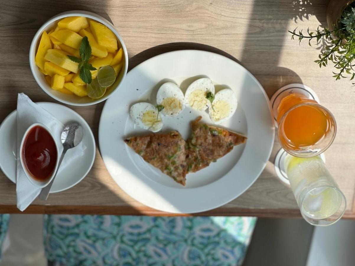 Hotel Terrakotta Rishīkesh Esterno foto